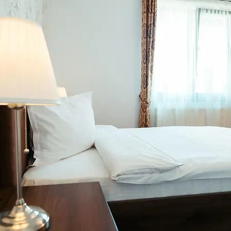 Elegant House 3*